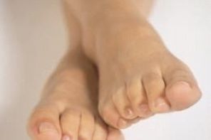 Как лечить отёки ног в домашних условиях